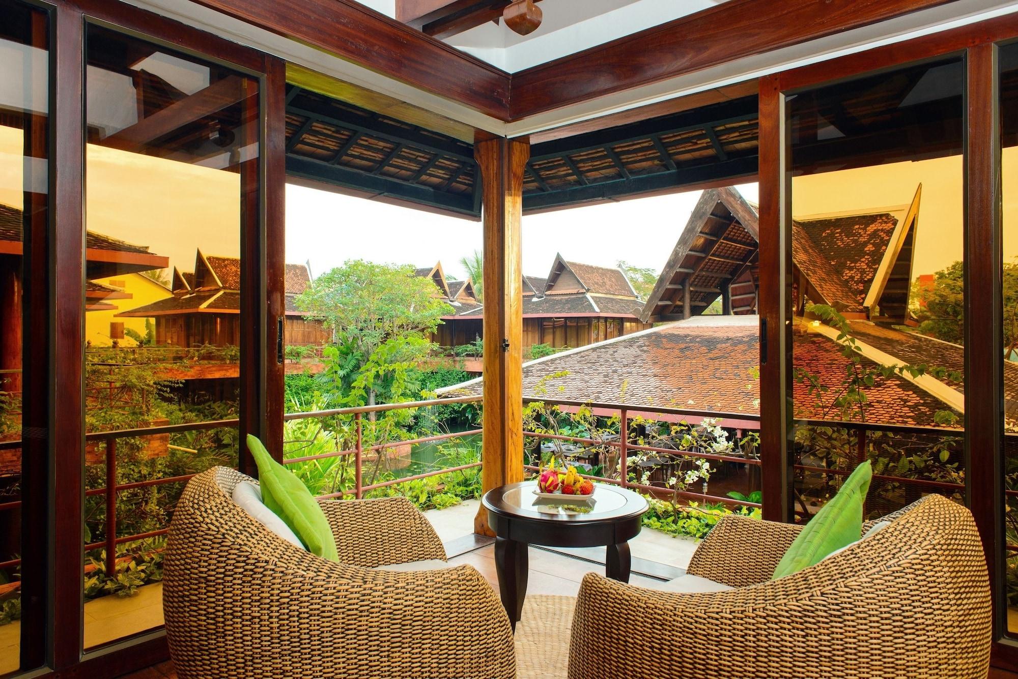 Angkor Village Hotel - Small Luxury Hotels Of The World Siem Reap Exteriér fotografie A view from a suite at the resort